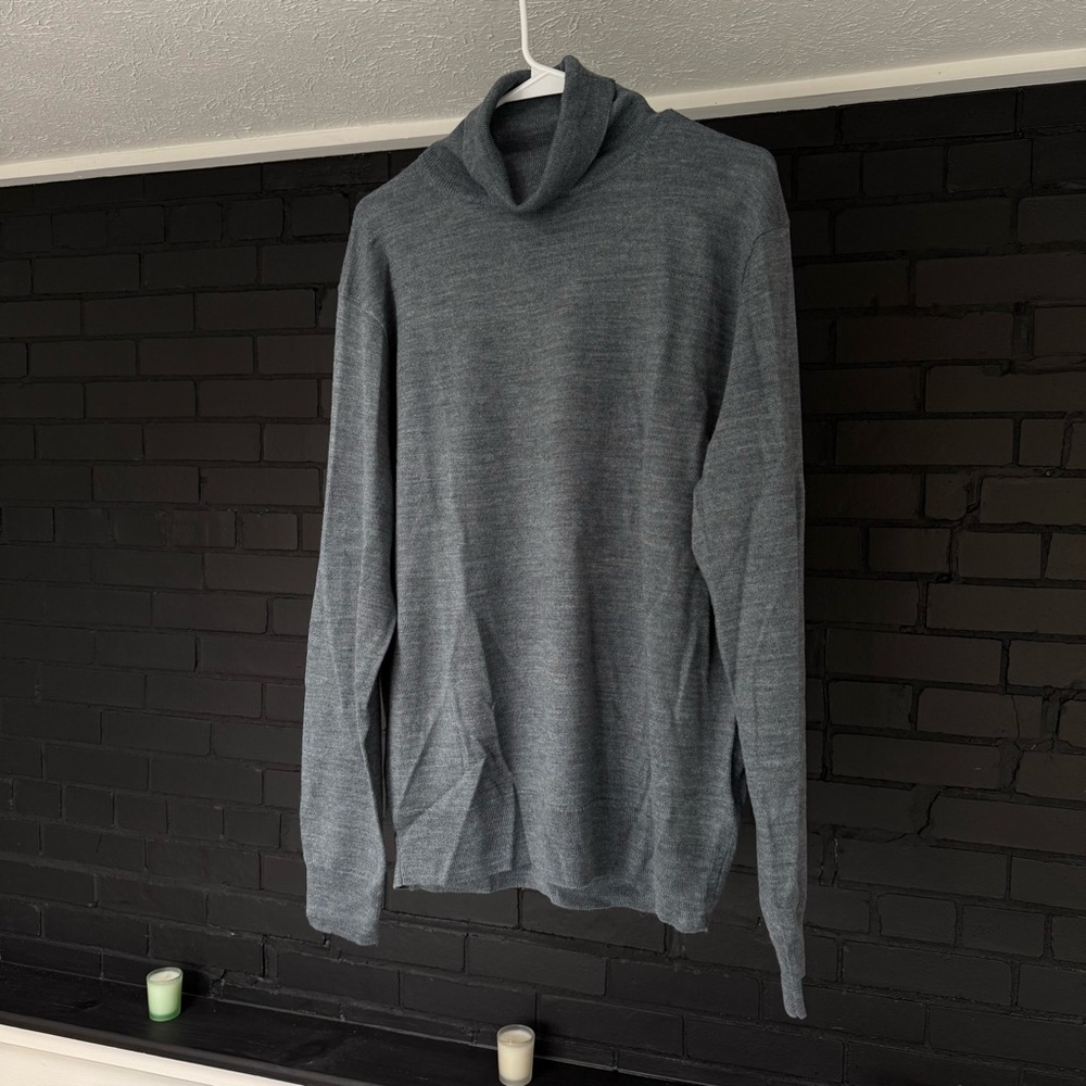 J.Crew men's dark gray turtleneck roll neck sweater, Merino wool, size XL